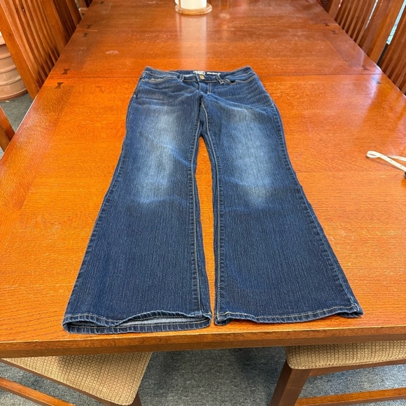 Signature by Levi Strauss mid rise boot cut size 6 short dark wash - Picture 4 of 9